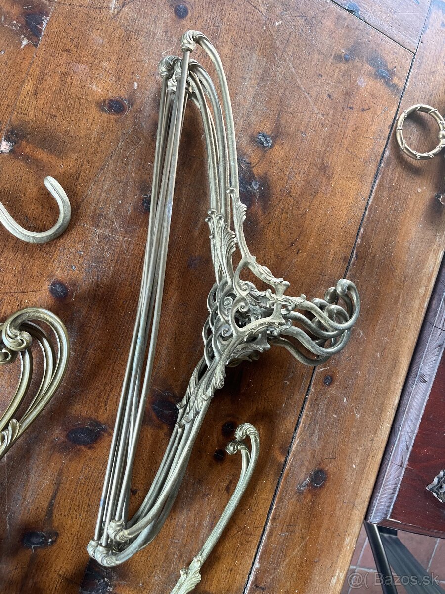Staré mosadzné vešiaky - 4