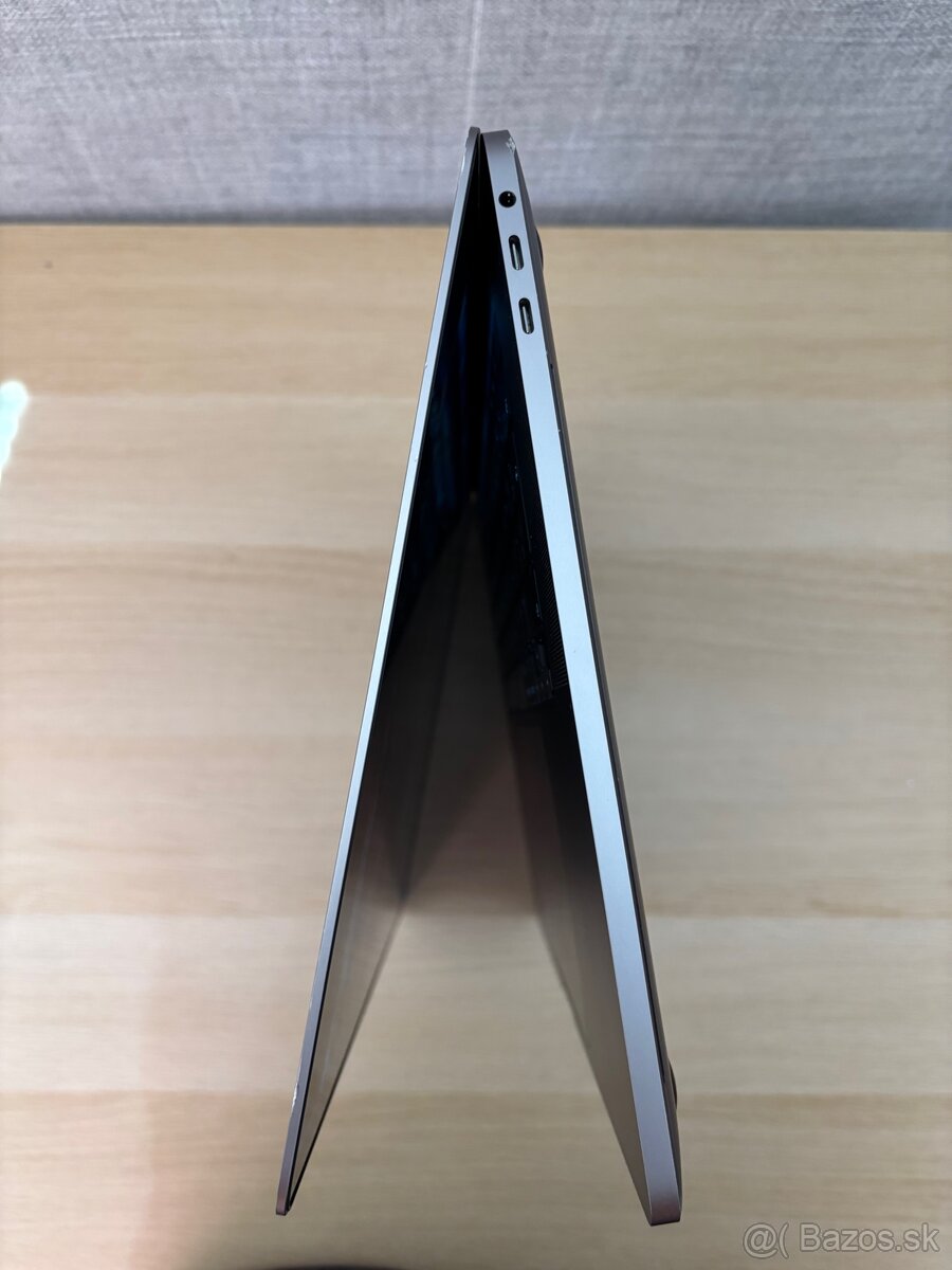 MacBook Pro 2019 16” CTO 64GB/1TB - 4
