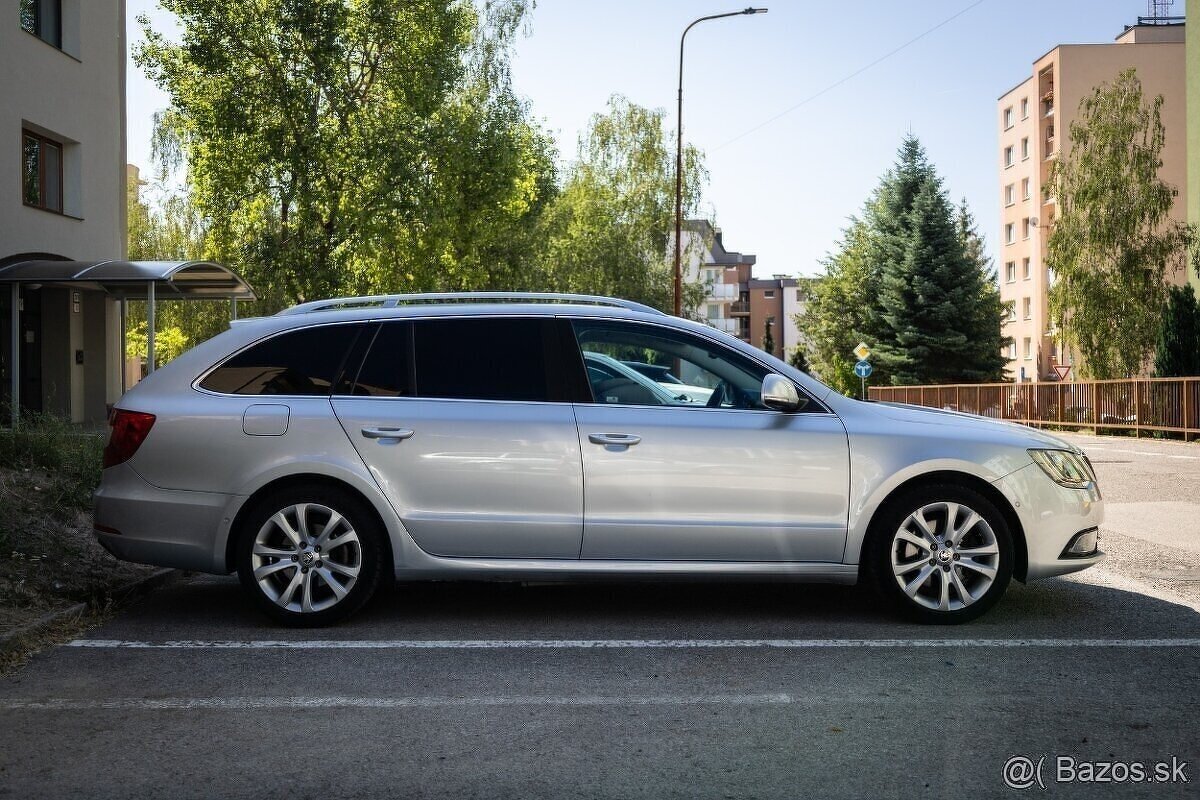 Škoda Superb Combi 2.0 TDI CR Elegance - 4