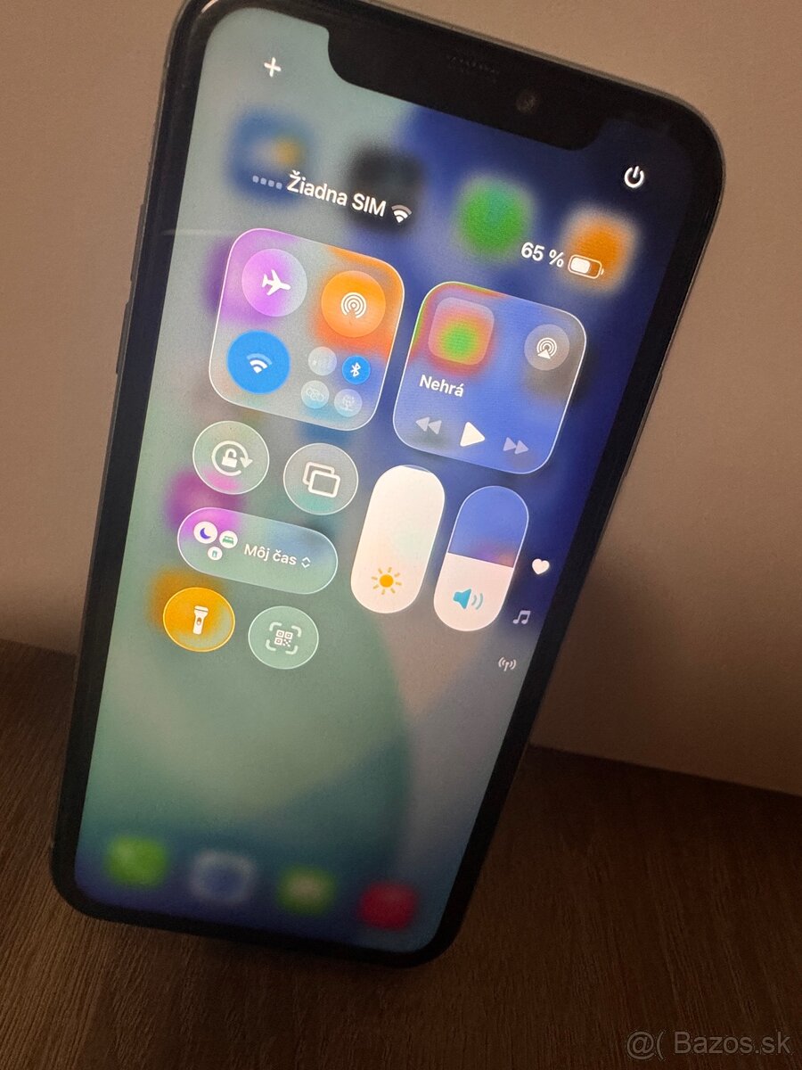 iPhone 11 (128GB) - 4