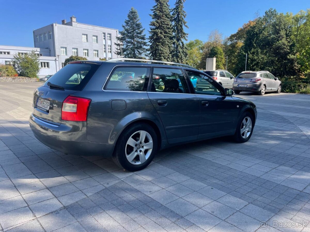 Audi A4 Avant 1.9 TDI Premium quattro - 4