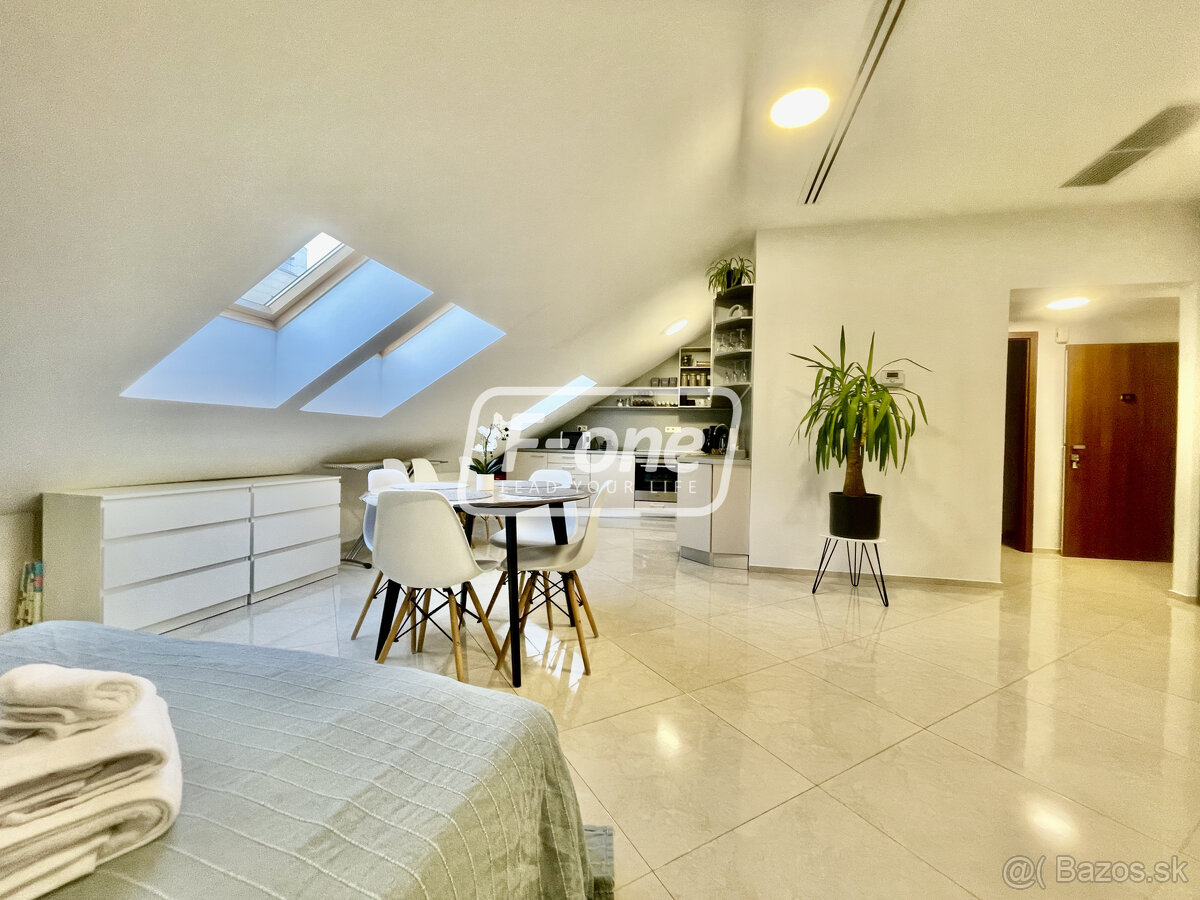 Exkluzívny penthouse 75 m² s terasou a panorámou - 4