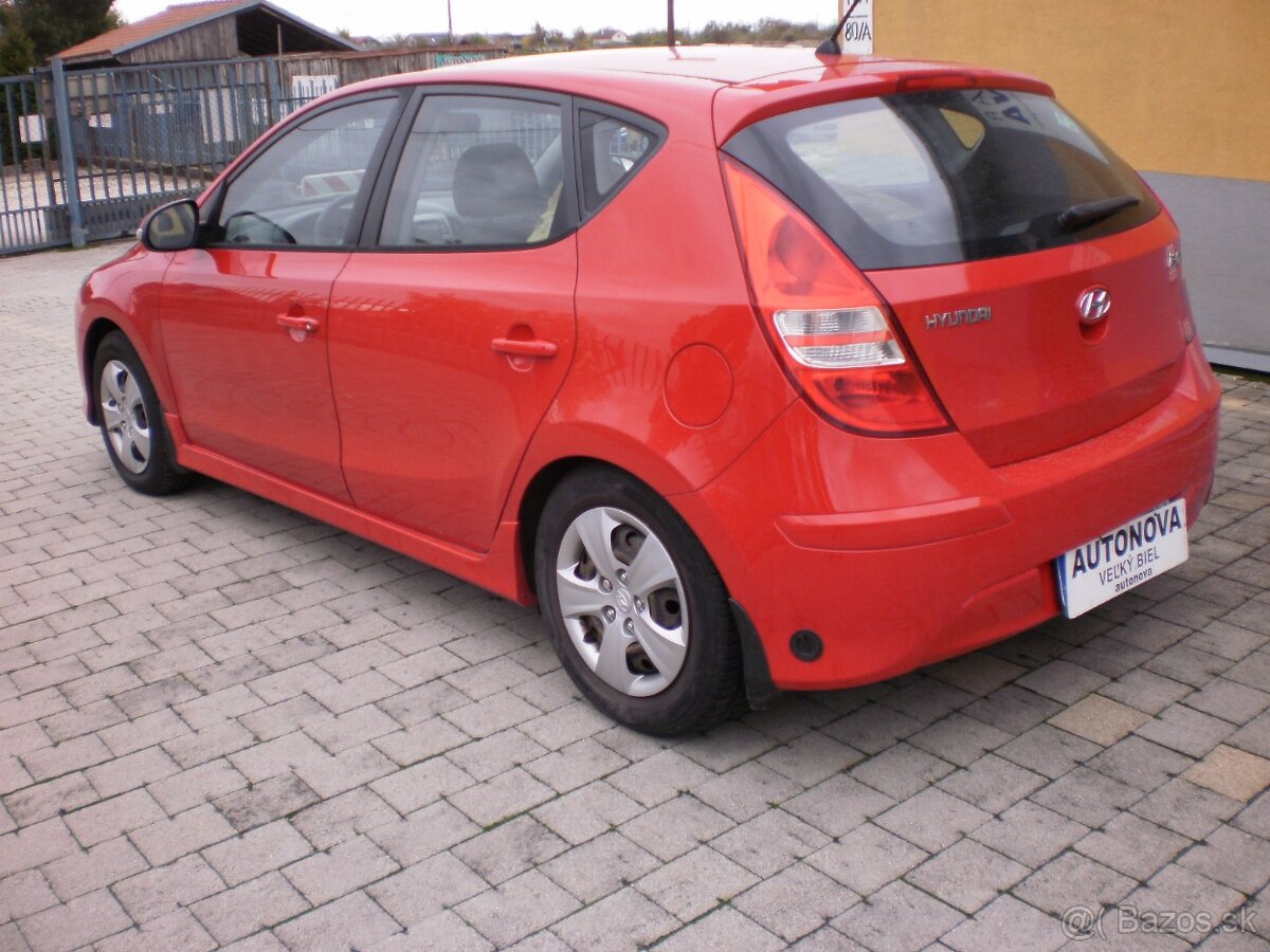 Hyundai i30 1,4i 80kW M5 r.2011 LPG - 4