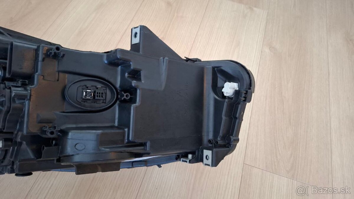 Bmw f10/f11 svetlo - 4