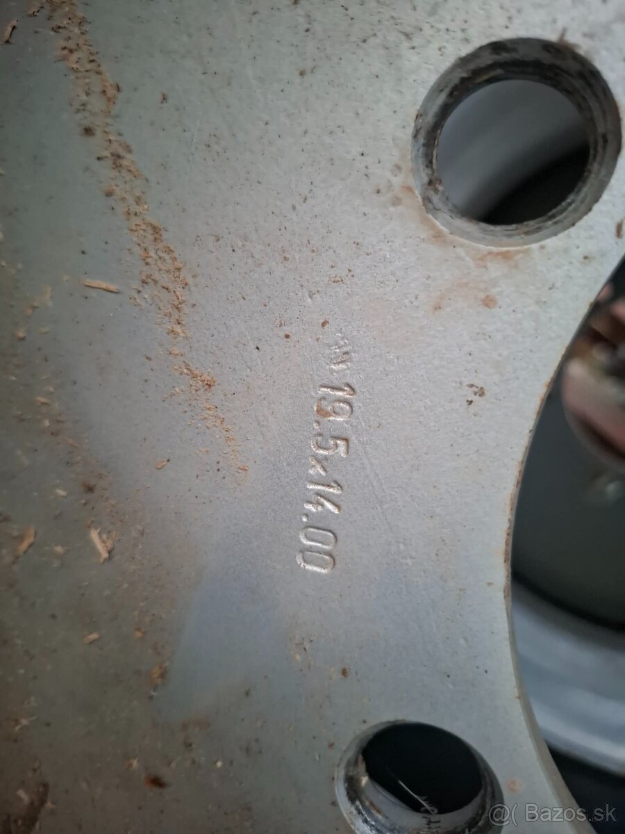 Predam pneumatiky s diskami rozmer 445/45 R19,5, - 4