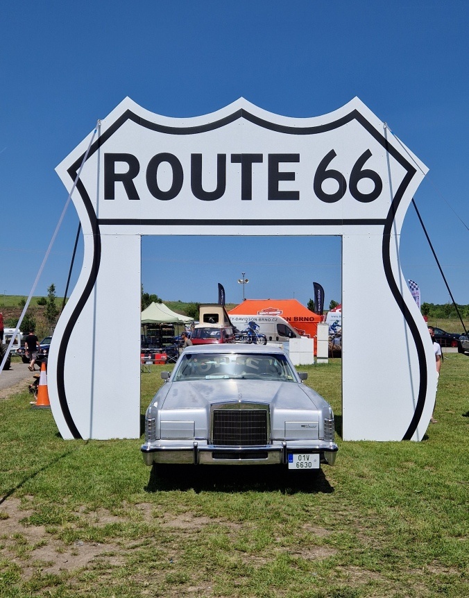 Lincoln Continental Town Coupé (1979) - 4