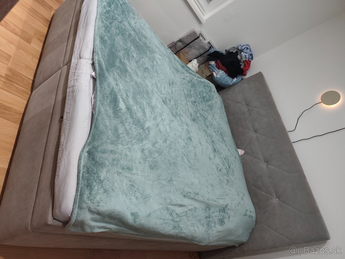 Manželská posteľ 180x200 - 4