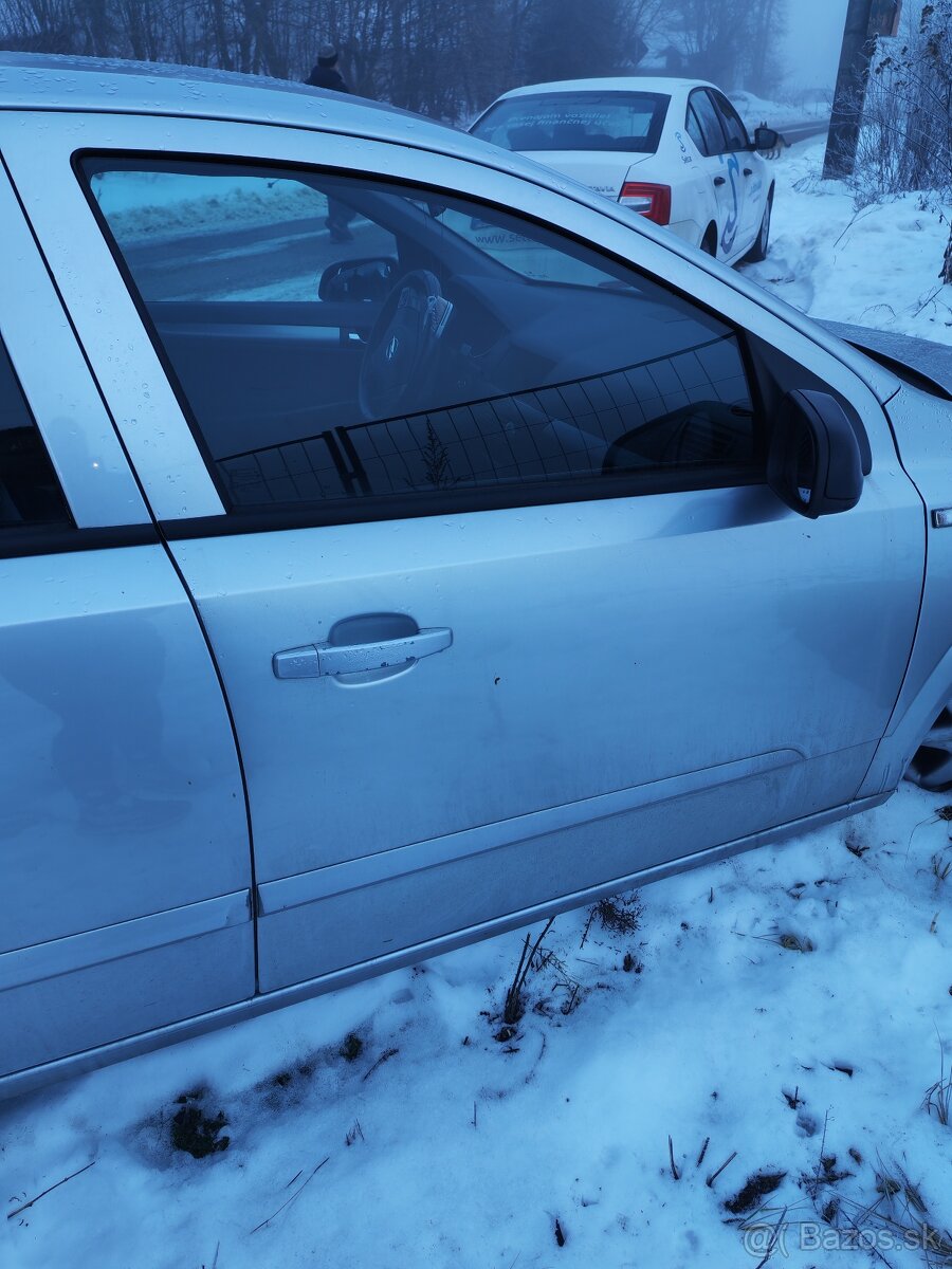 Opel Astra H 2006- nepojazdna, TP + ŠPZ - 4