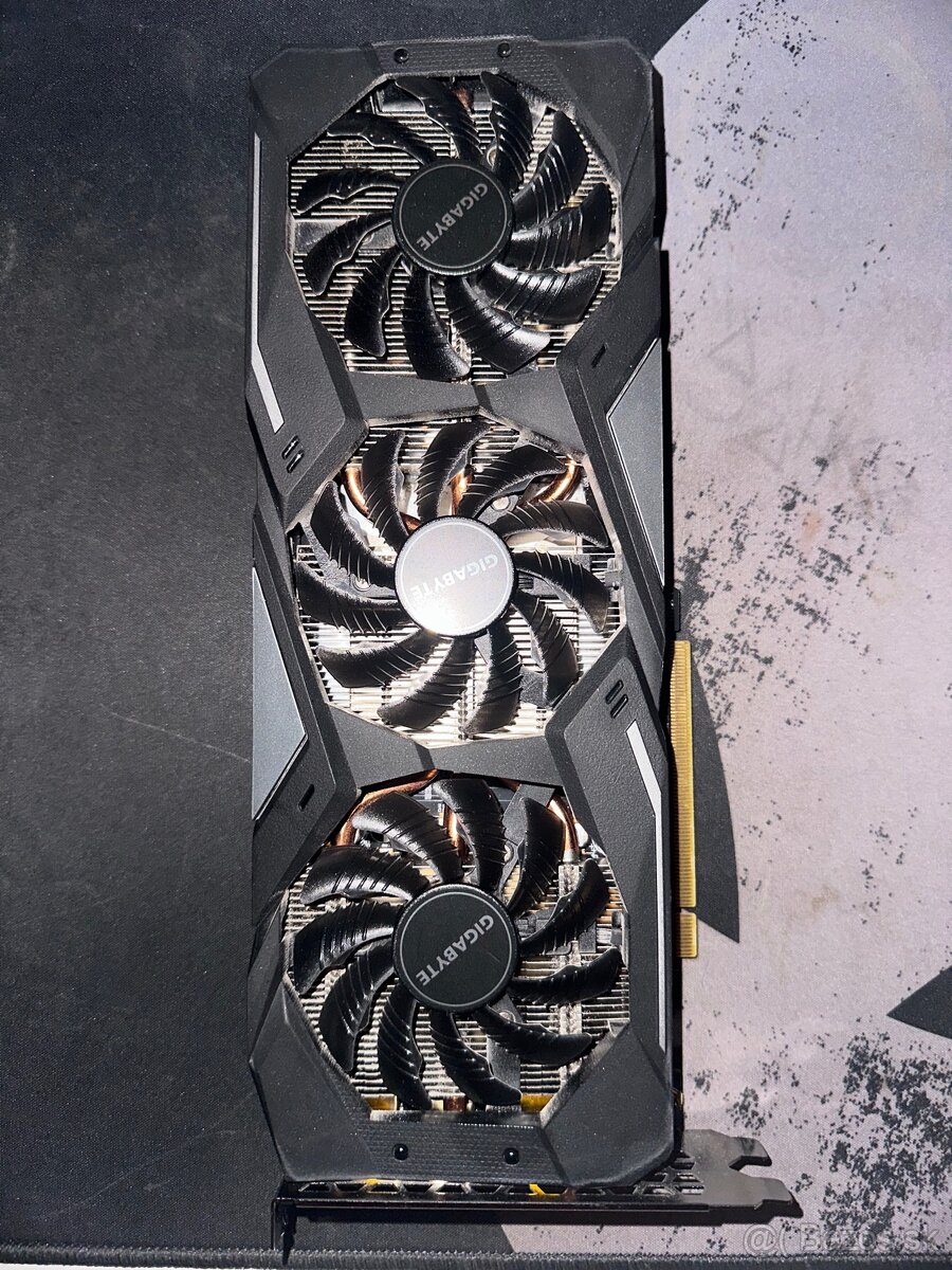 Grafická karta Nvidia 1660 6GB Gaming - 4