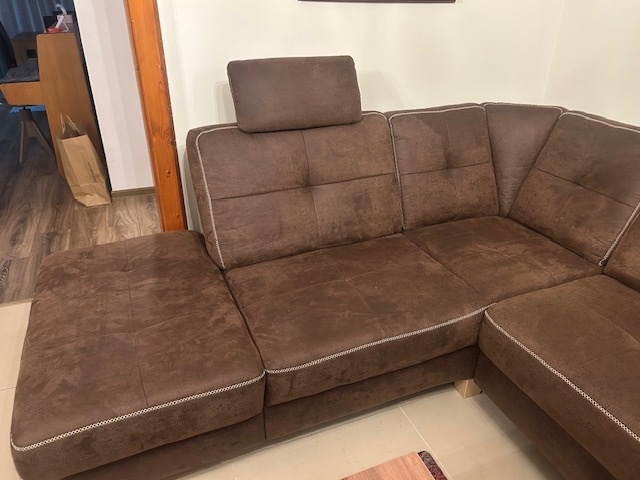 sedačka hnedá s taburetkou (z Mőbelixu) - 4