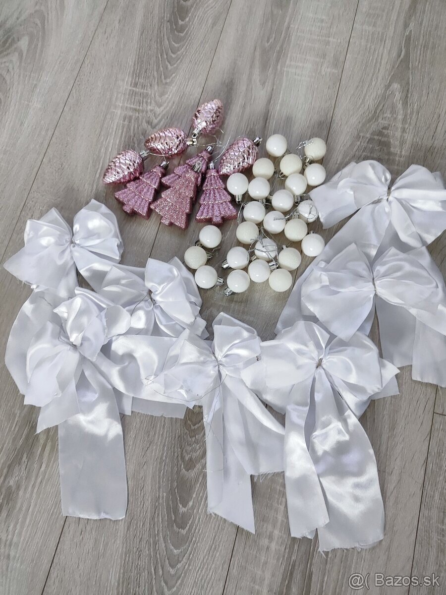 vianočný stromček, vianočné ozdoby, svetielka - 4