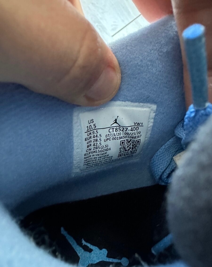 Nike Jordan 4 University Blue - 4