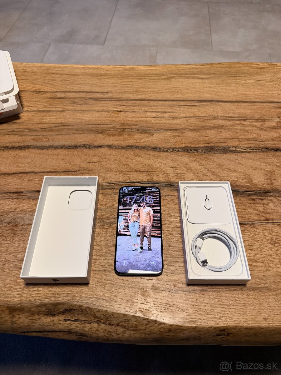 Iphone 15Pro Max 256 Gb - čierny titán - 4