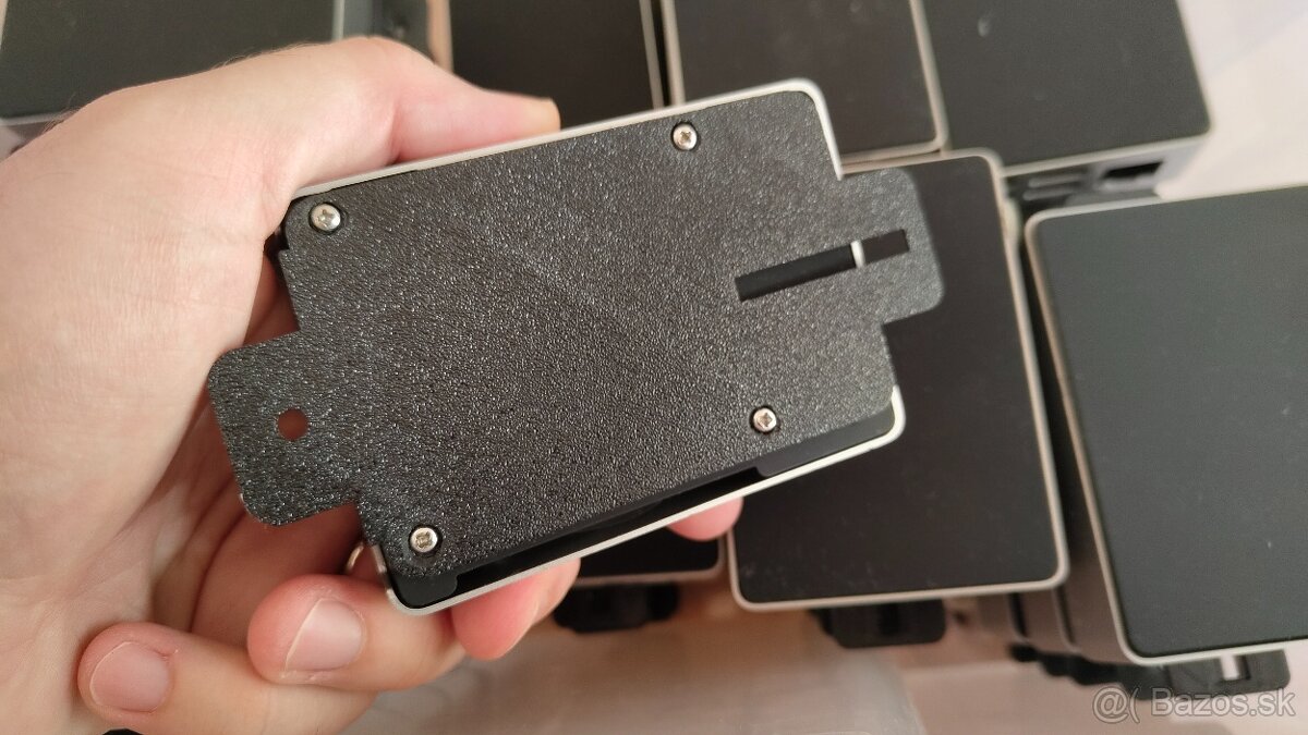 FLIRC Raspberry Pi 4B krabička - 4