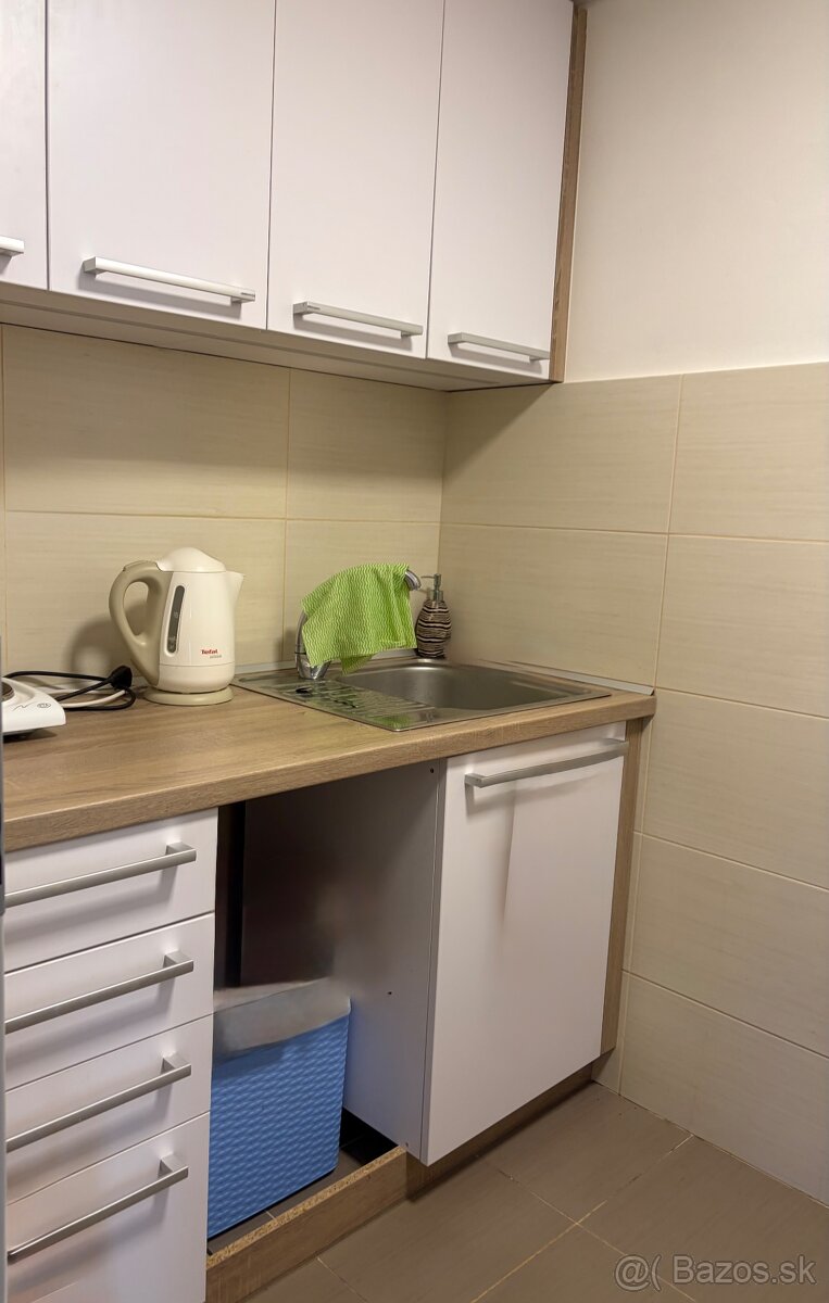 2-izb. apartmán, prenajom, BB, blízko centra - 4
