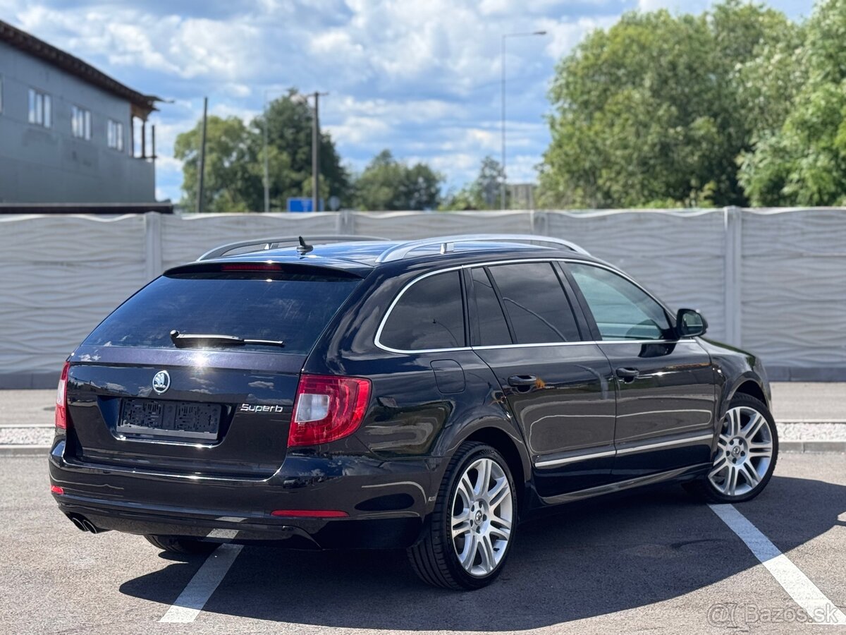 Škoda Superb Combi 2.0 TDi ELEGANCE - 4