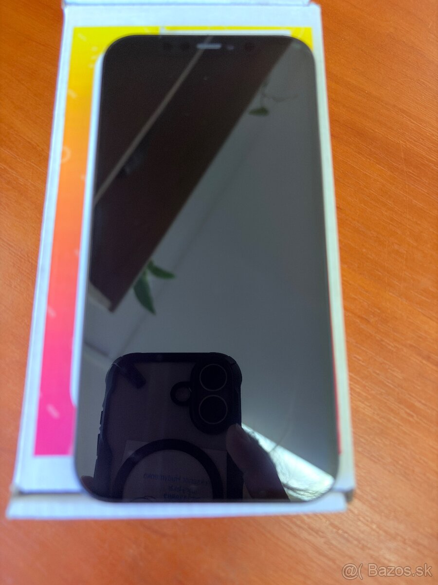 iPhone 12 128GB - Black - 4