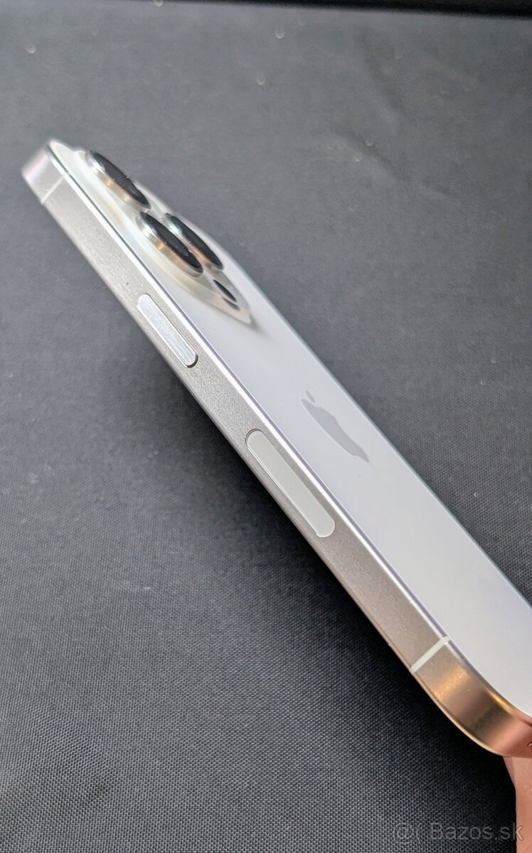 iPhone 15 Pro 256gb - 4