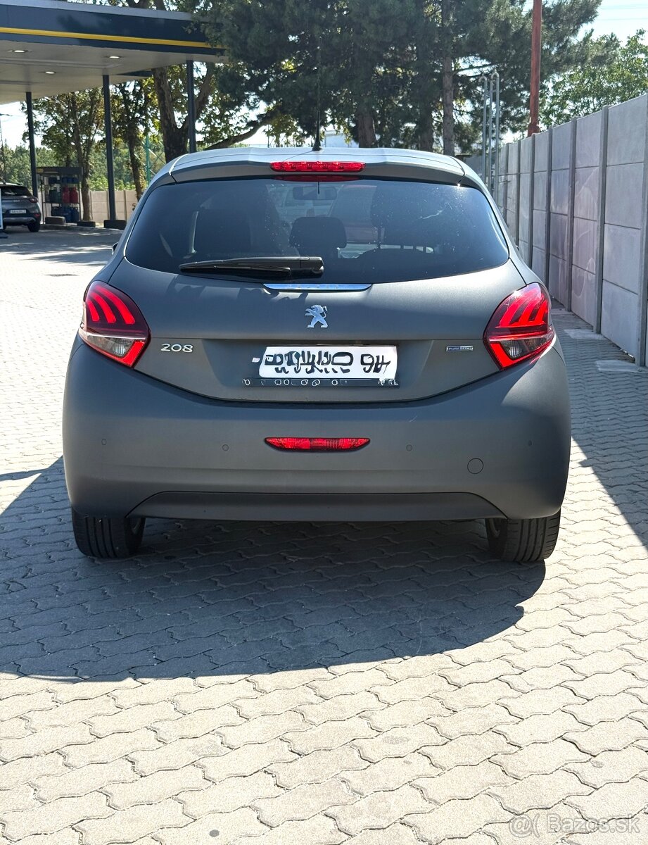 Predám Peugeot 208 1.2 PureTech - 4