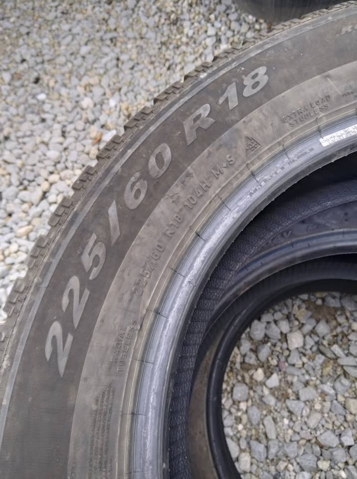 225/60 R 18 zimné. - 4
