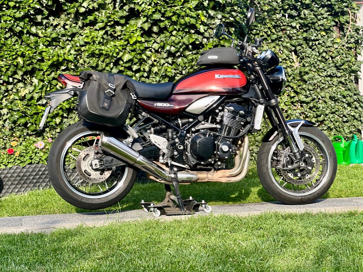 Kawasaki Z 900 RS - 4