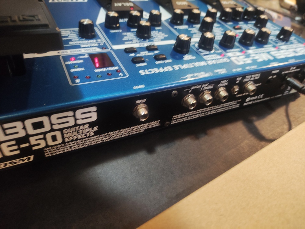 Multiefekt Boss ME-50 + adaptér - 4