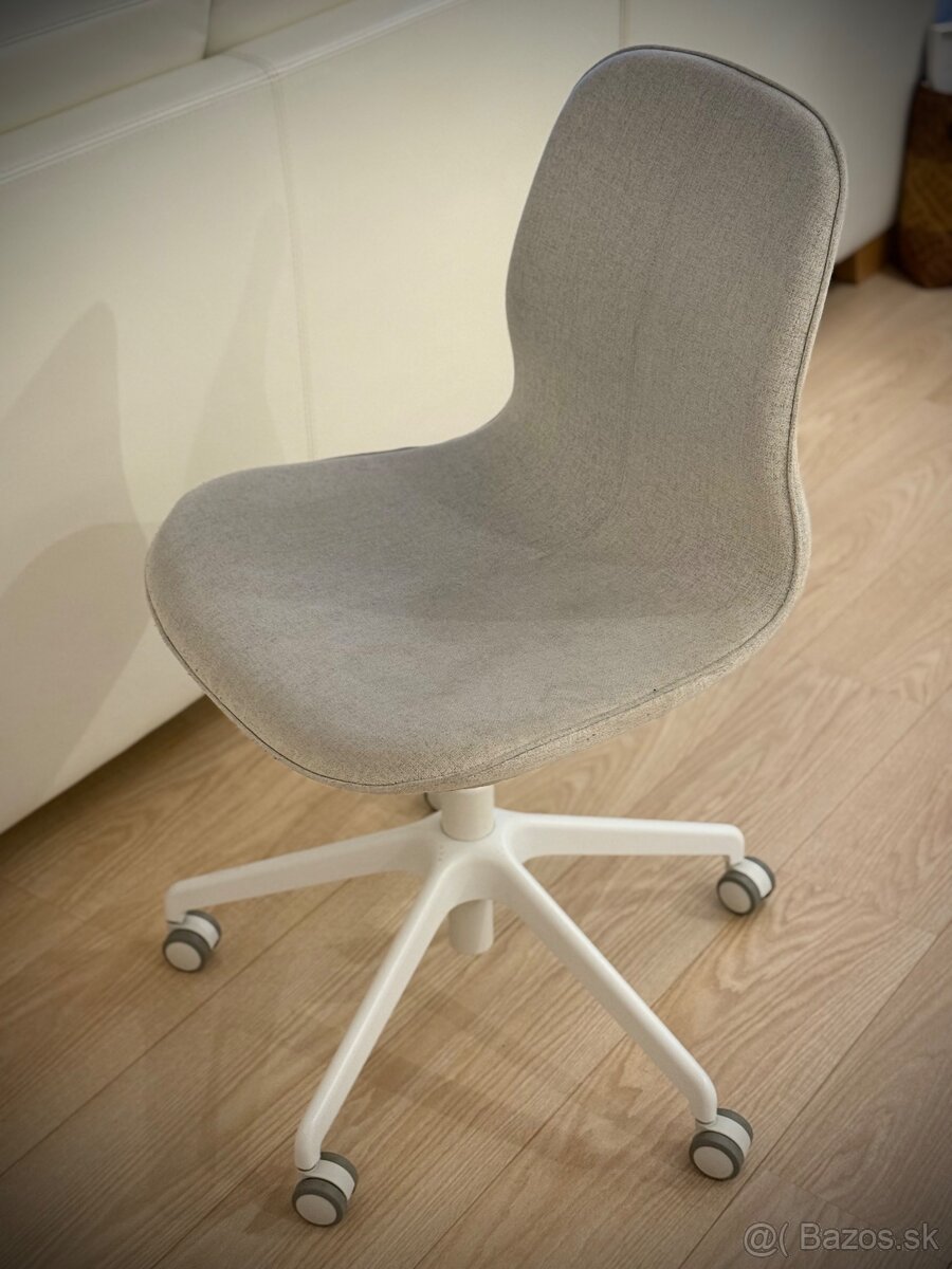 Pohodlna kancelarska stolicka - 4