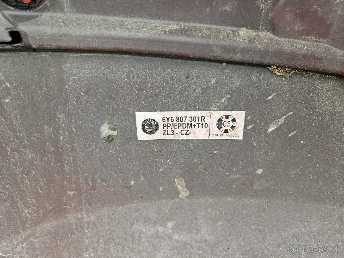 Predám zadný nárazník Škoda Fabia 1 RS - 4