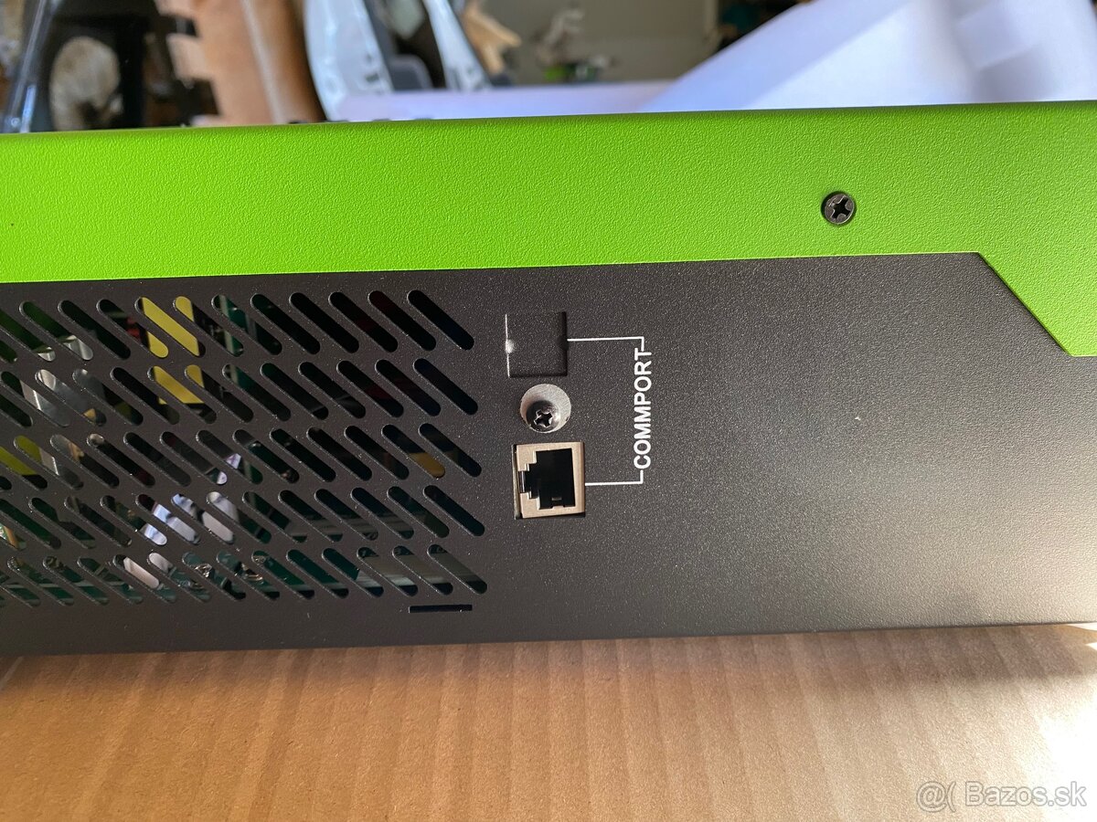 Predám solárny invertor Qoltec 3,5kw 1f - 4