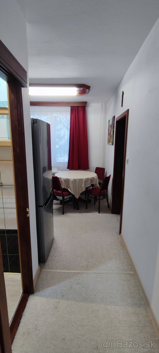 Predaj / Prenájom - 2,5 izbový byt - 4