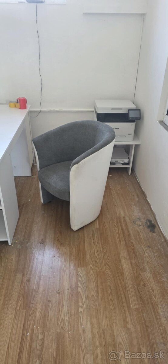 Kancelarsky nabytok - 4