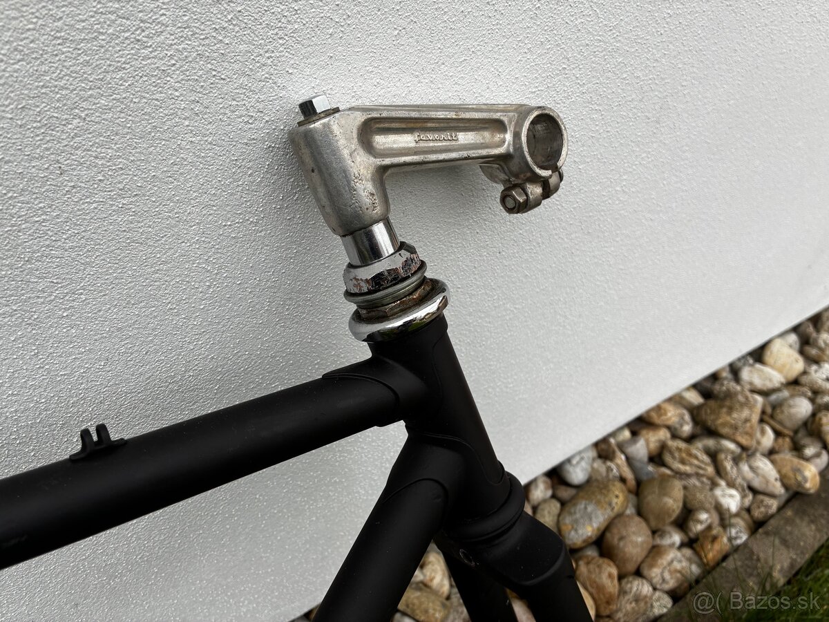 Ocelovy cestny ram s predstavcom - 4