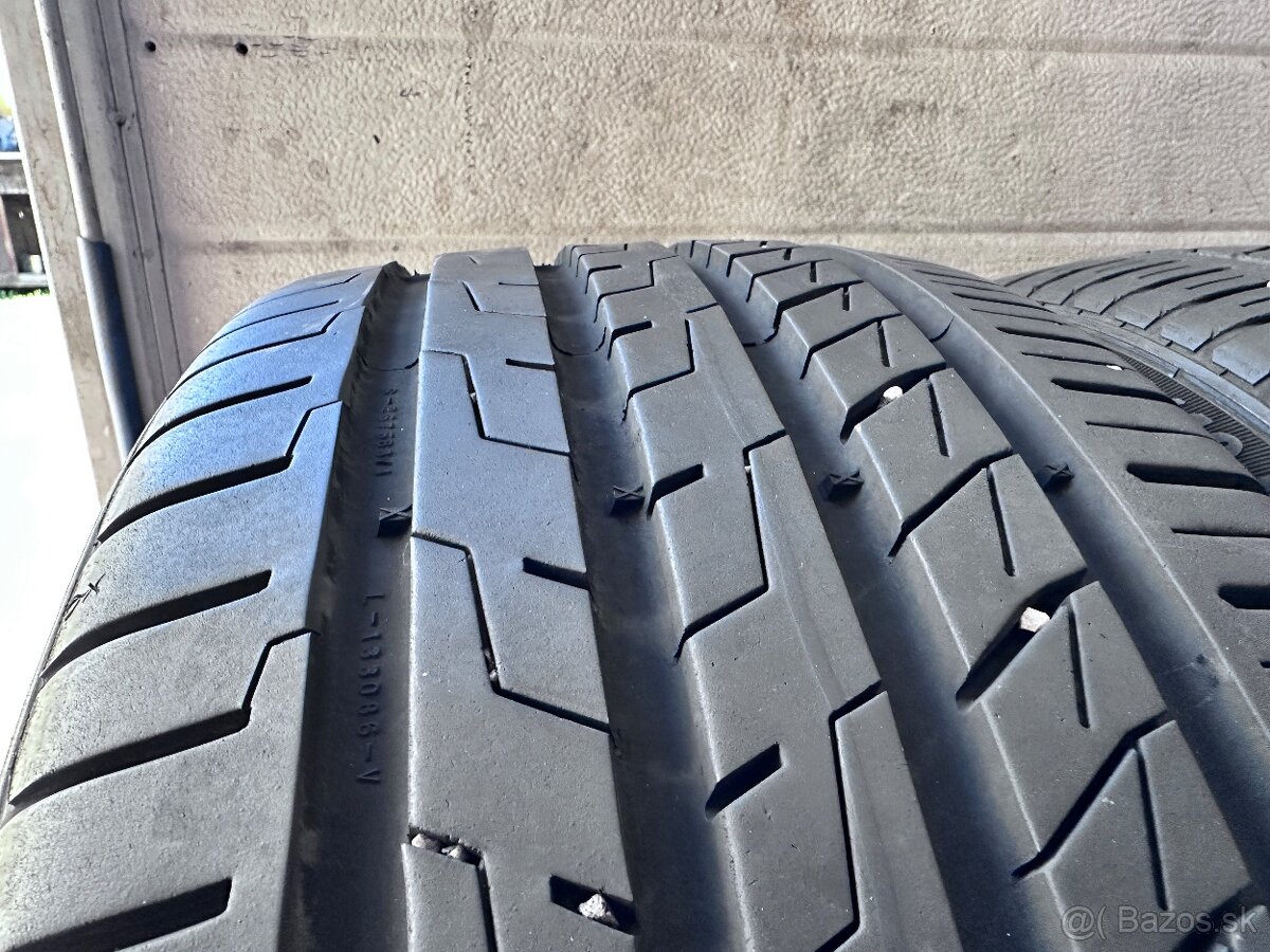 215/40R17 letne - 4