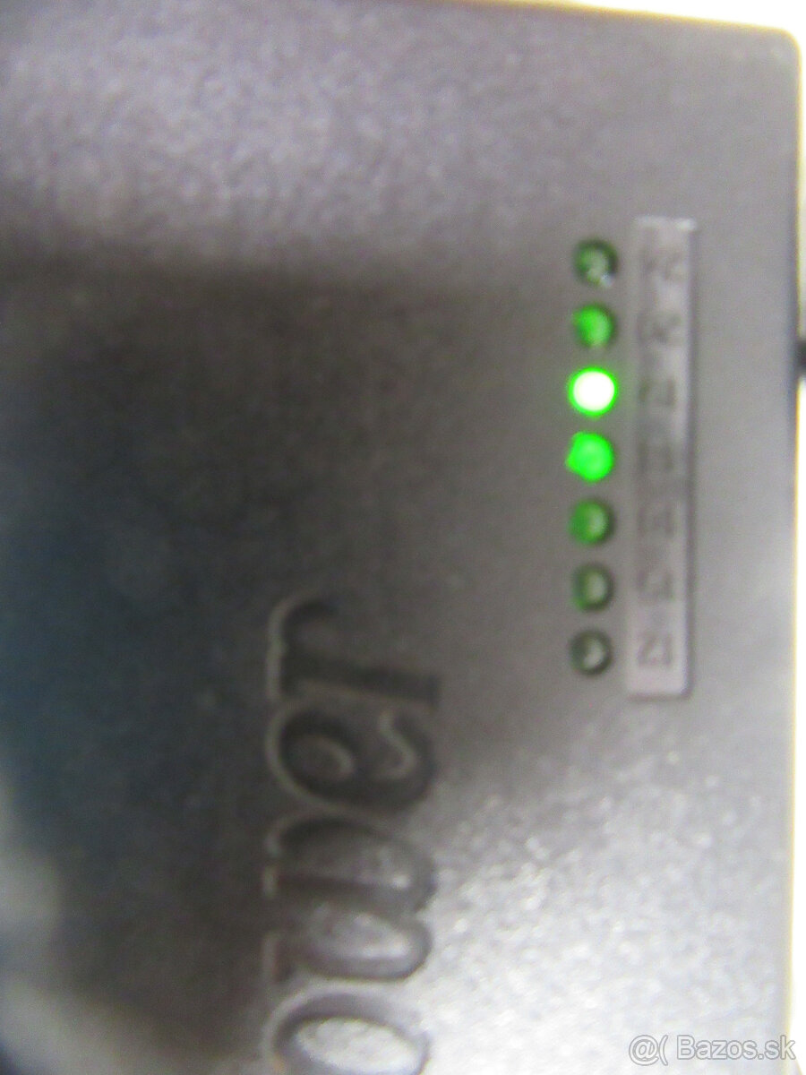 Univerzálna nabíjačka pre noteboky do 5,5A- 96W - 4