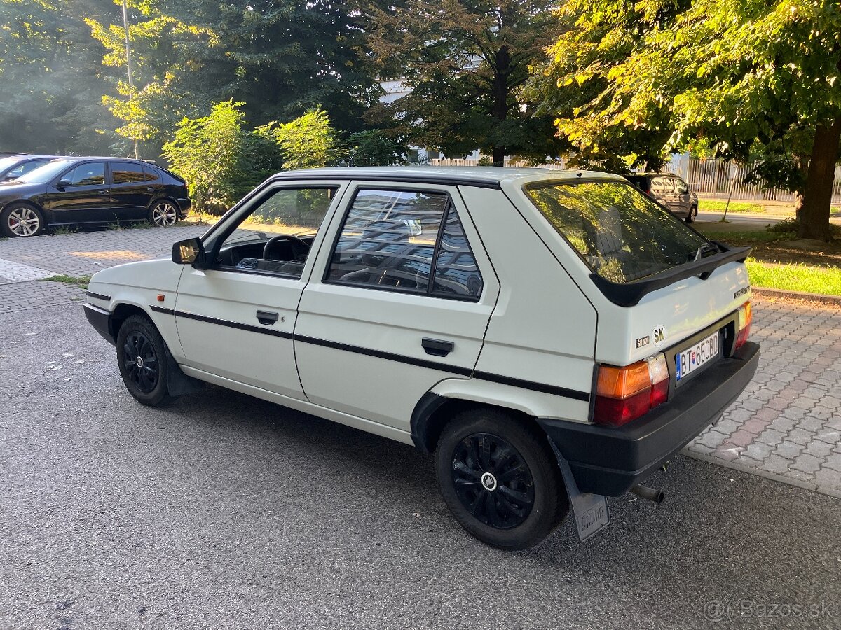 Škoda Favorit 135 LS r.v.1992 - 4