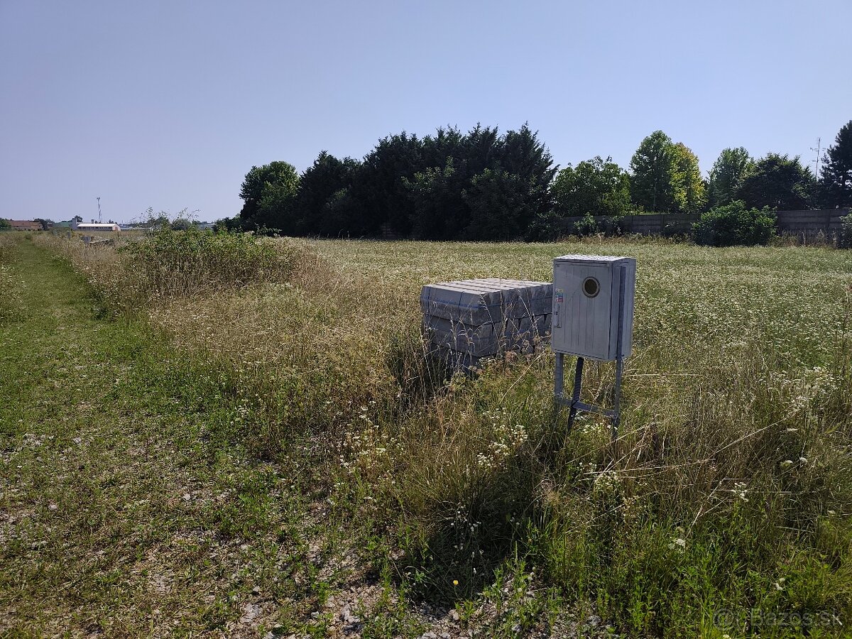 Pozemok na stavbu rodinného domu. - 4