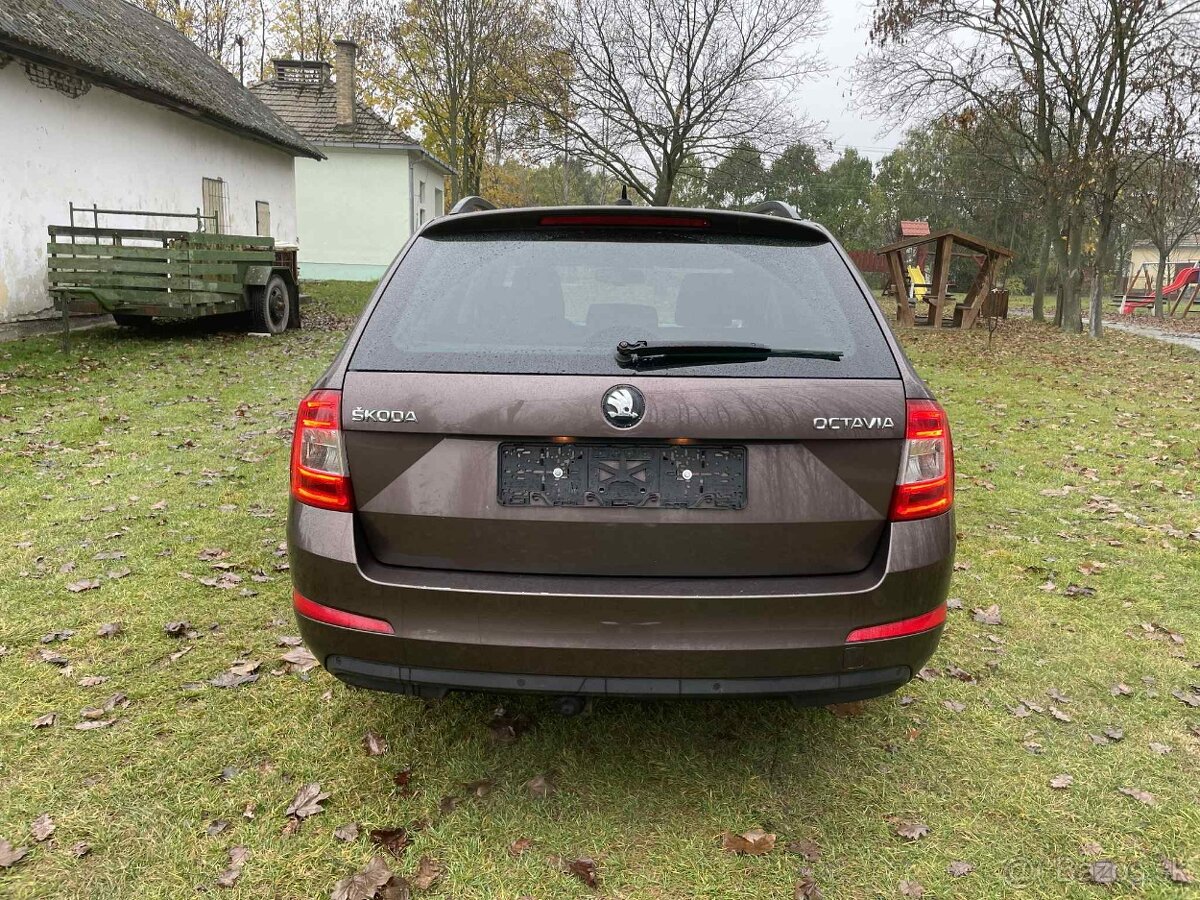 Škoda Octavia Combi 2.0 TDI Ambition DSG - 4