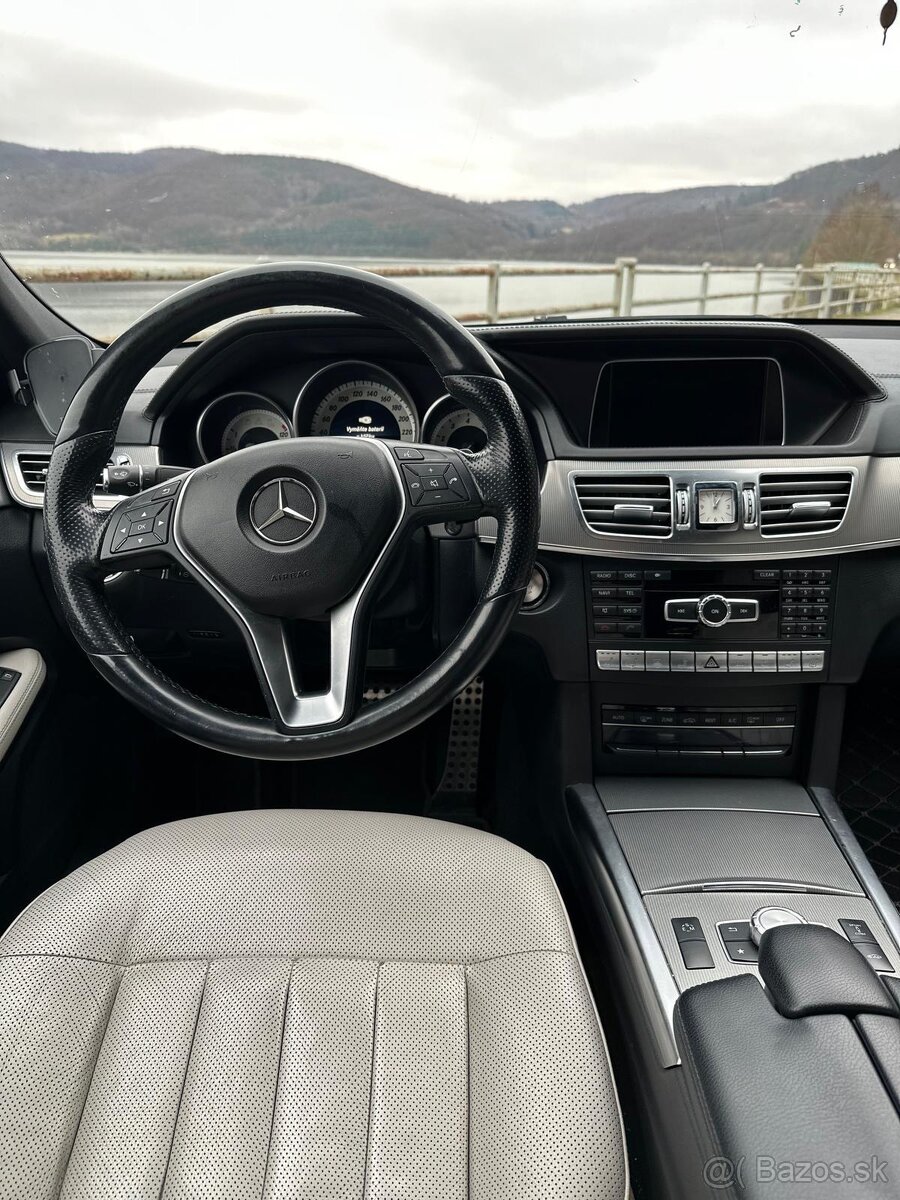 Mercedes Benz E500 W212 - 4