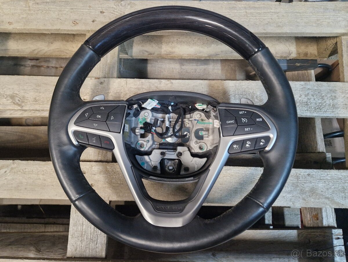 Diely interiéru Jeep Grand Cherokee WK2 2017 Summit - 4