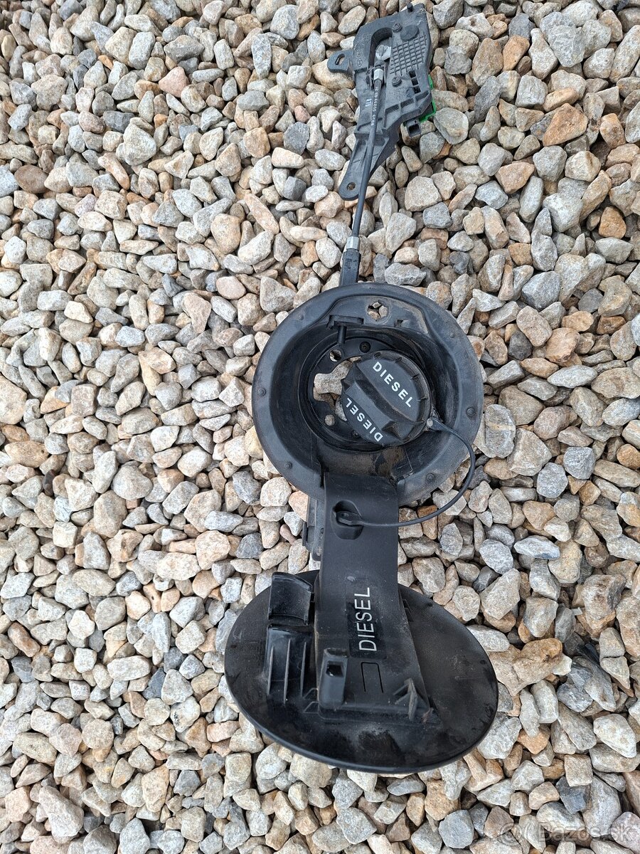 Centrálne zamykanie nadrze Hyundai i30 - 4