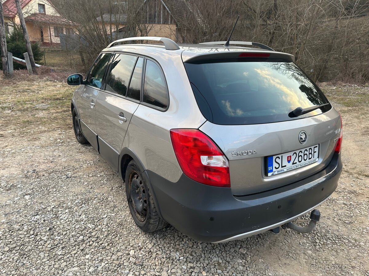 Skoda fabia scout - 4
