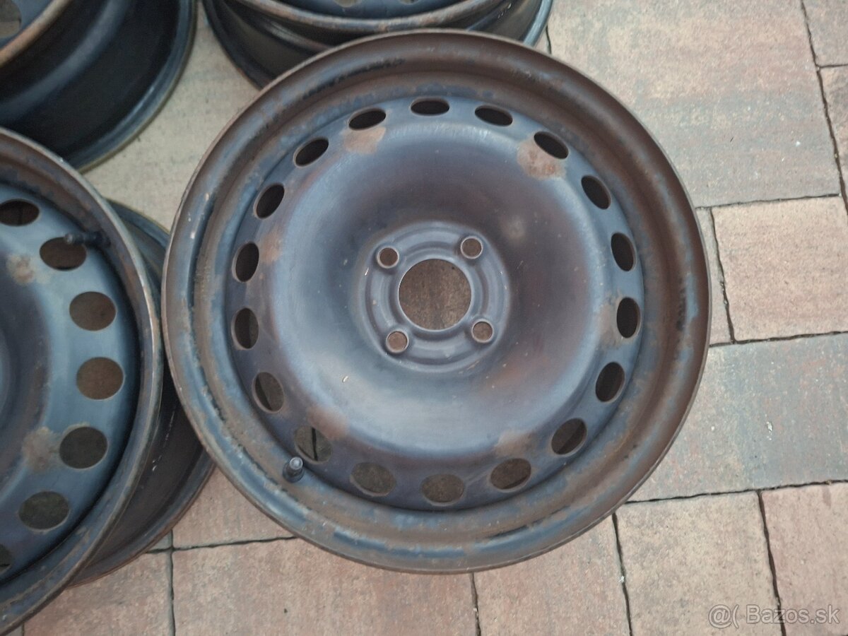 Predám plech.disky-Renault--R16 - 4