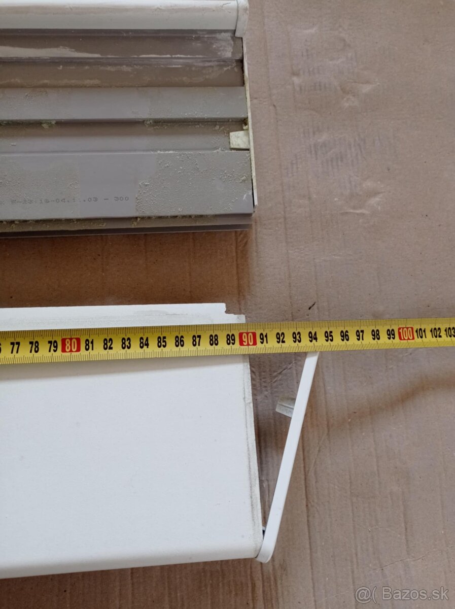 Plastový okenný vnútorný parapet biely, parapetná doska - 4