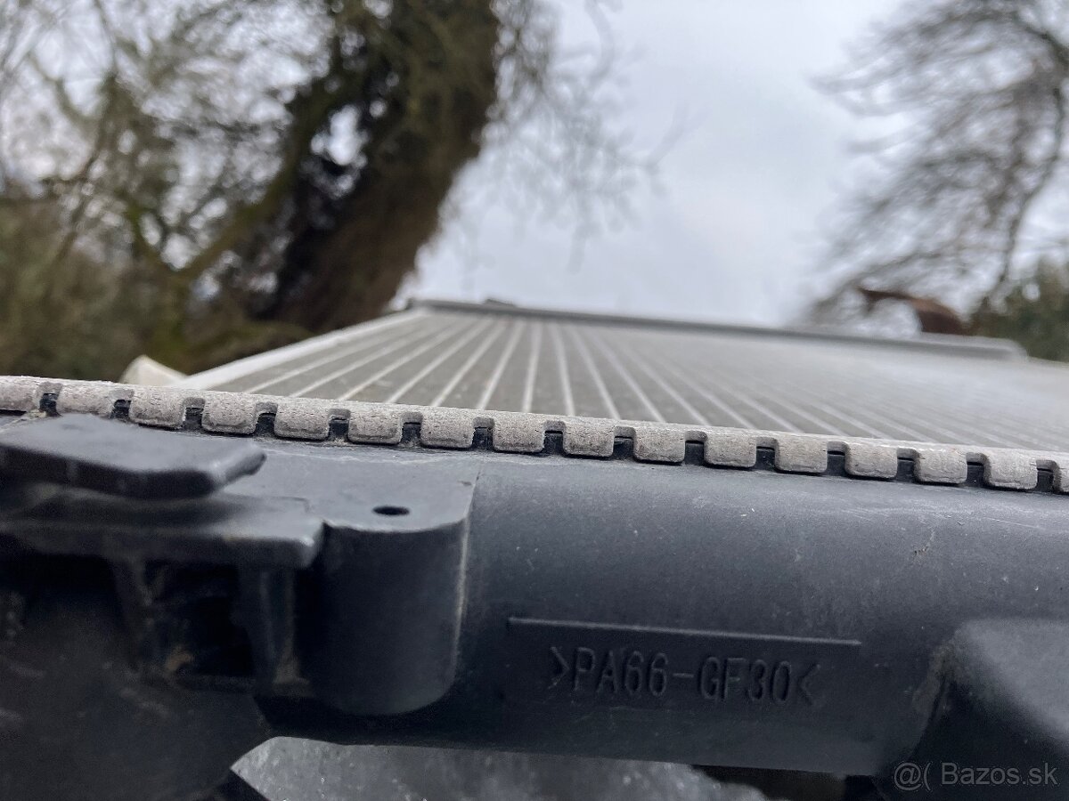 Chladič dacia logan,Renault 1,6 benzín - 4