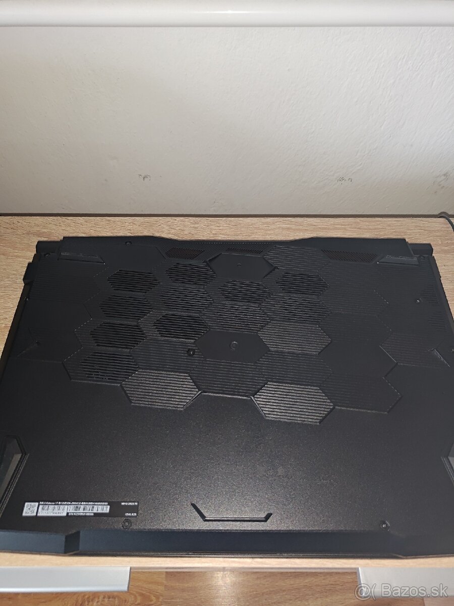 MSI Katana 17 B12UDXK - 4
