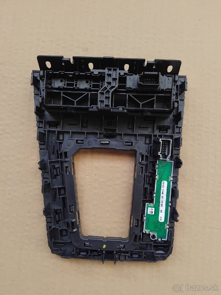 panel, rám DSG radiacej páky Octavia 3 - 4