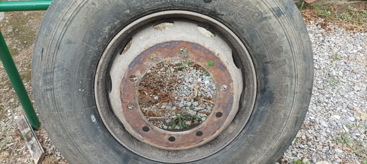 295/80 r22,5 - 4