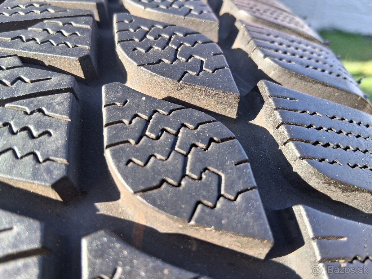 215/45 r17 zimne pneumatiky - 4