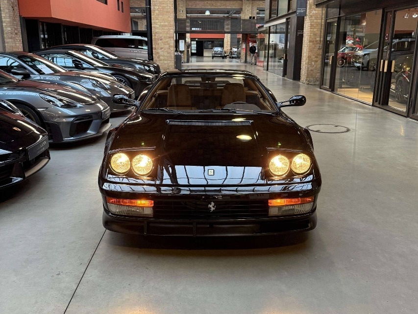 Ferrari Testarossa z roku 1989 - 4