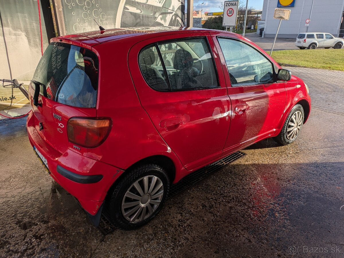 Toyota yaris - 4